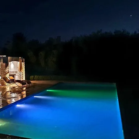 Luxury 3 Bedroom Villa With Private Pool In Paphos *