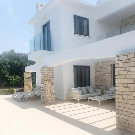 Villa Luxury 3 Bedroom Villa With Private Pool In Paphos Pafos