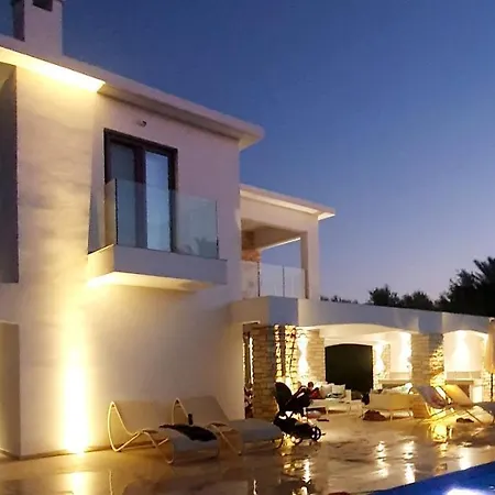 Luxury 3 Bedroom Villa With Private Pool In Paphos Paphos