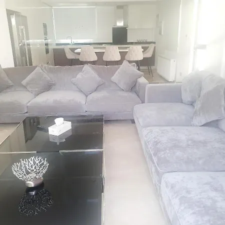 Luxury 3 Bedroom Villa With Private Pool In Paphos Вилла *