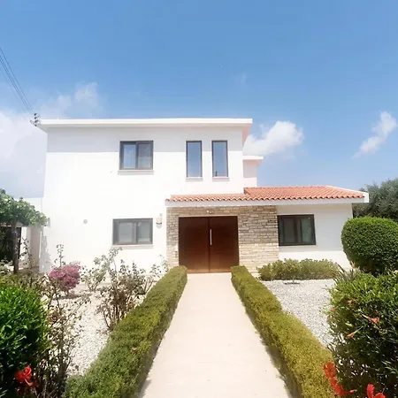 Villa Luxury 3 Bedroom Villa With Private Pool In Paphos *